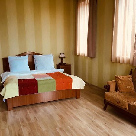 Hotel Sweet Home Telavi Bagian luar foto
