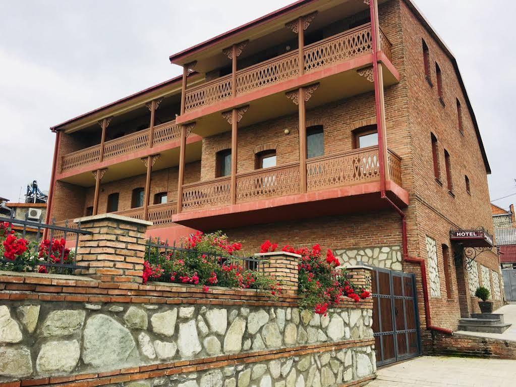 Hotel Sweet Home Telavi Bagian luar foto