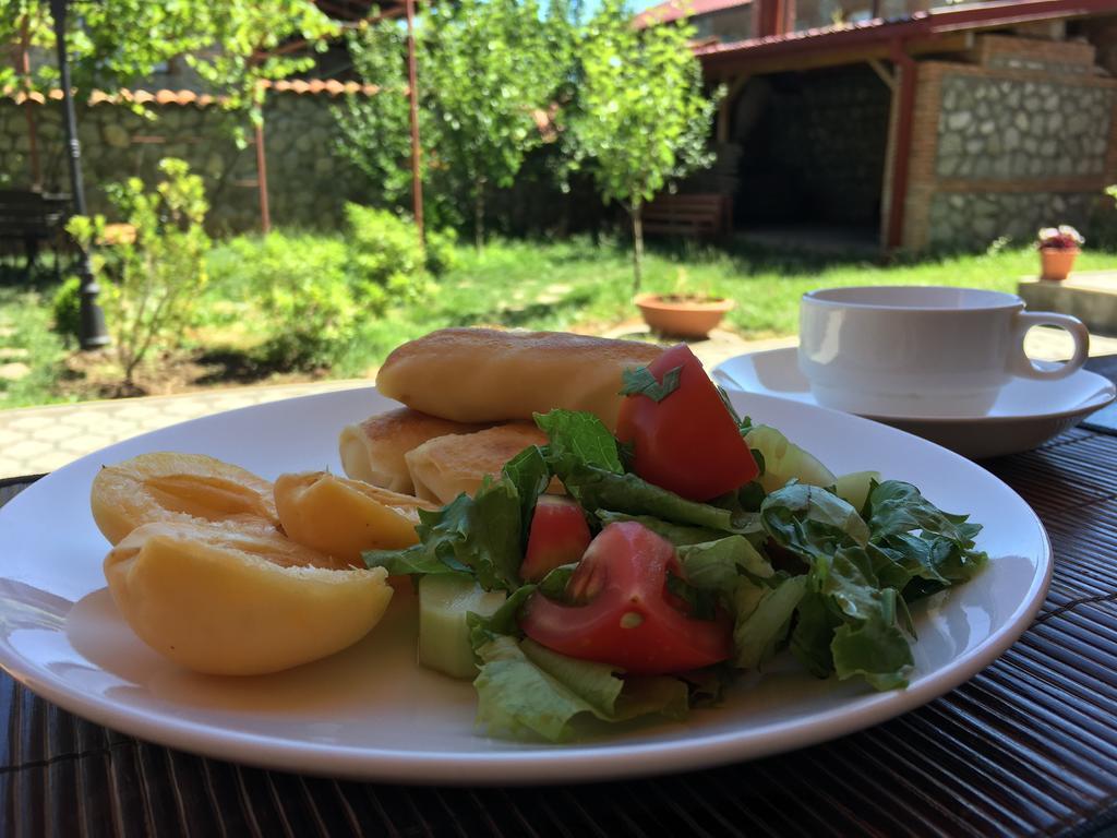 Hotel Sweet Home Telavi Bagian luar foto
