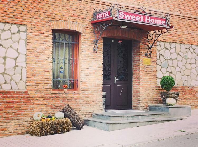 Hotel Sweet Home Telavi Bagian luar foto